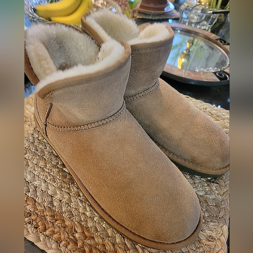 Womans Suede/Sheerling Boot